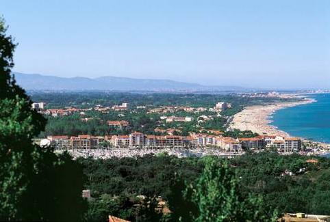 Les plages sablonneuses : Argelès sur Mer, Saint Cyprien, Canet-Plage, Port Barcarès